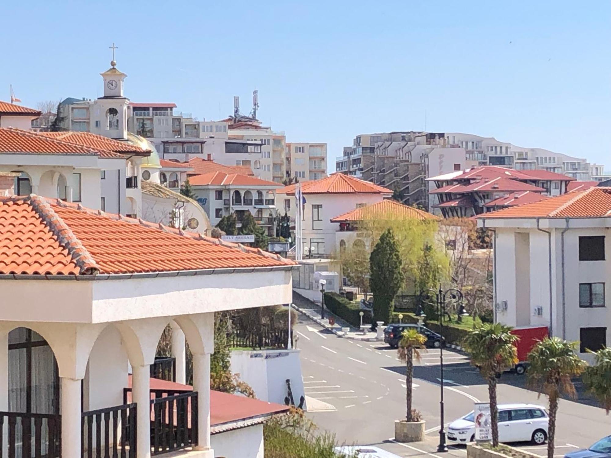 2 Bedroom Apartment Sveti Vlas With 2 Balconies And Sea Views Exterior foto