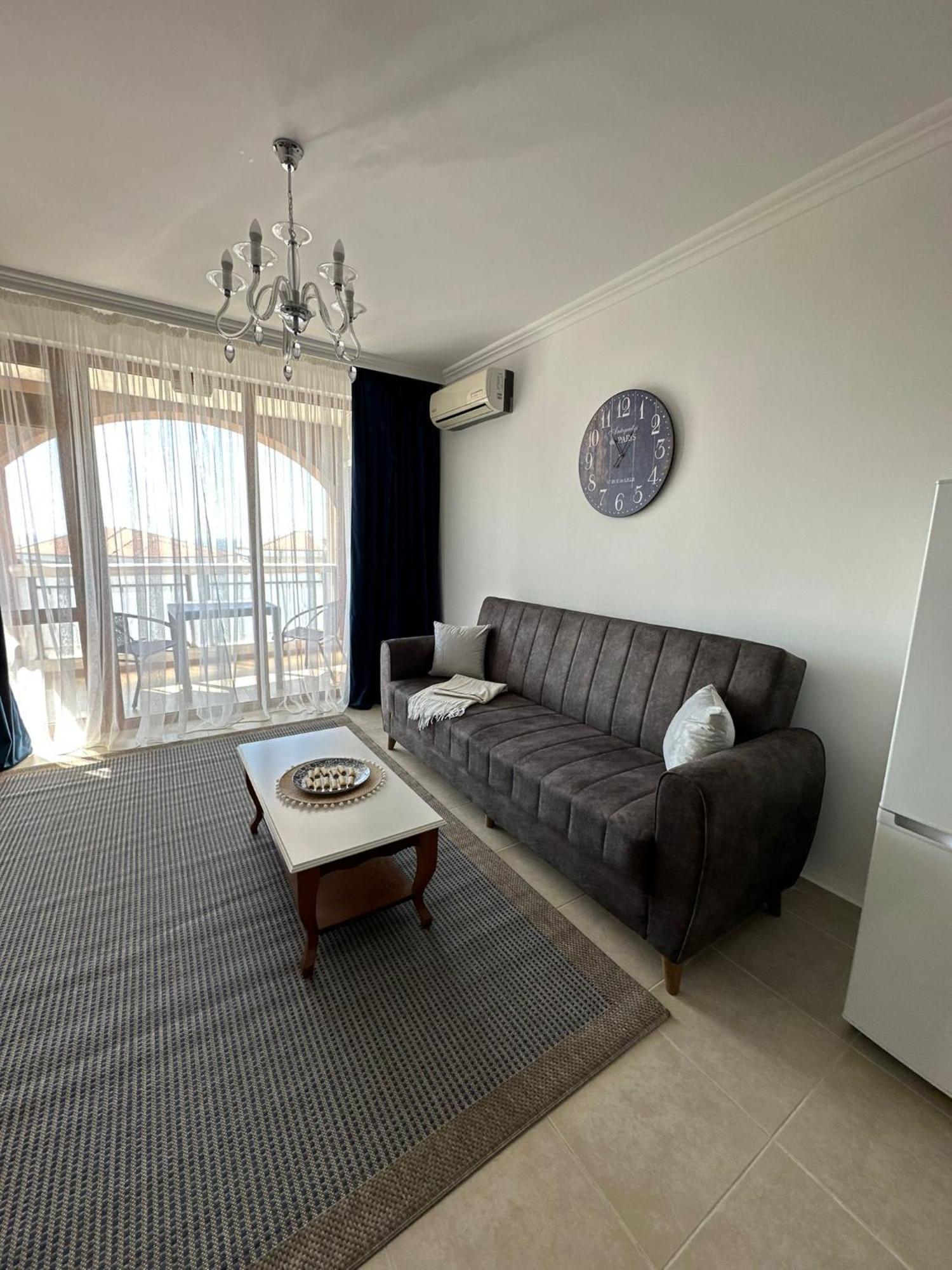 2 Bedroom Apartment Sveti Vlas With 2 Balconies And Sea Views Exterior foto