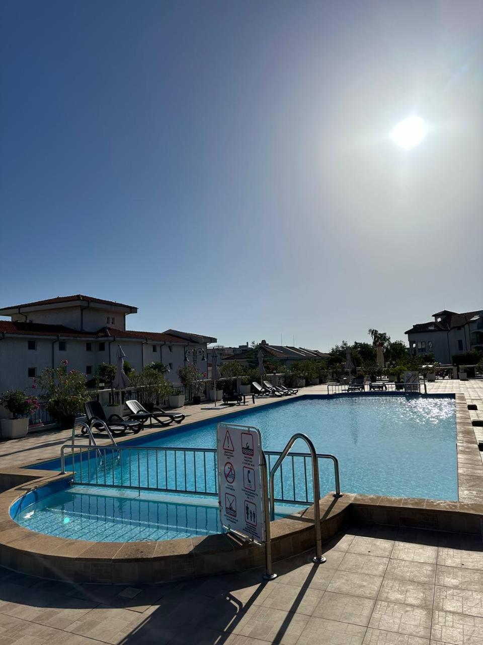 2 Bedroom Apartment Sveti Vlas With 2 Balconies And Sea Views Exterior foto